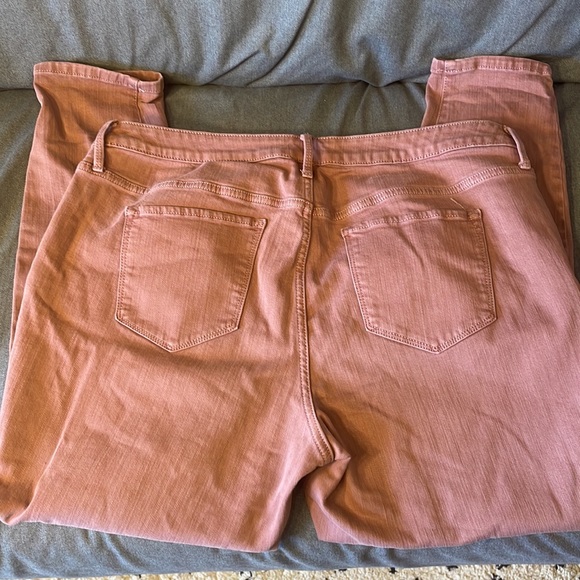 Mossimo Curvy Skinny Dusty Rose Jeans - Picture 3 of 4